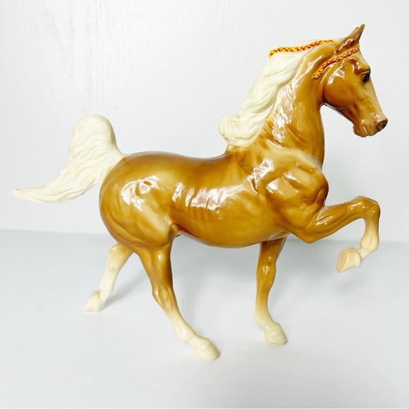 Vintage Breyer Five Gaiter Commander Glossy Palomino Traditional Model #53 early - Picture 2 of 7